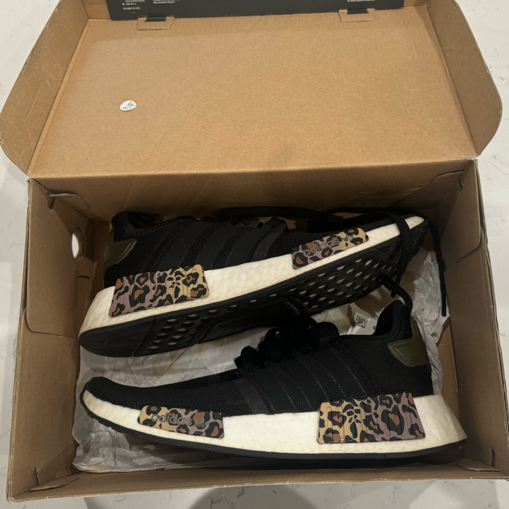 Adidas NMD R1 leopard print shoes